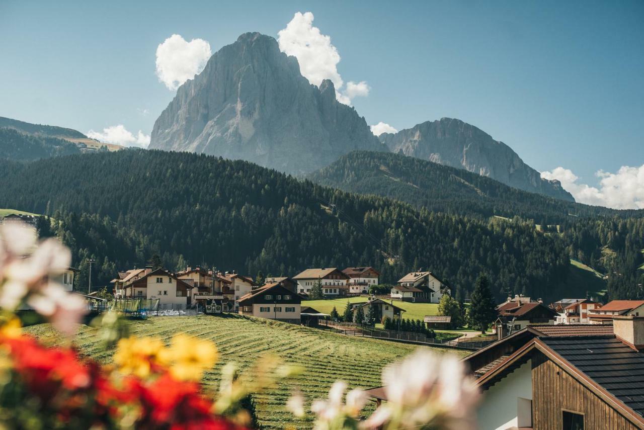 Hotel Pra Tlusel Selva di Val Gardena Exterior photo